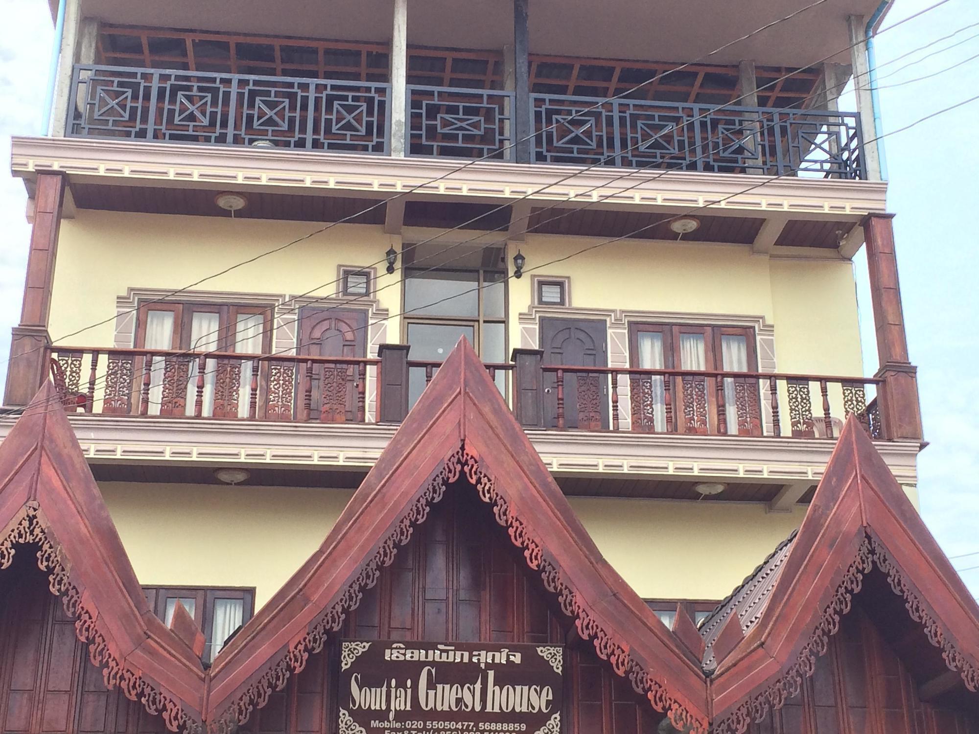Soutjai Guesthouse & Restaurant Vang Vieng Exterior foto