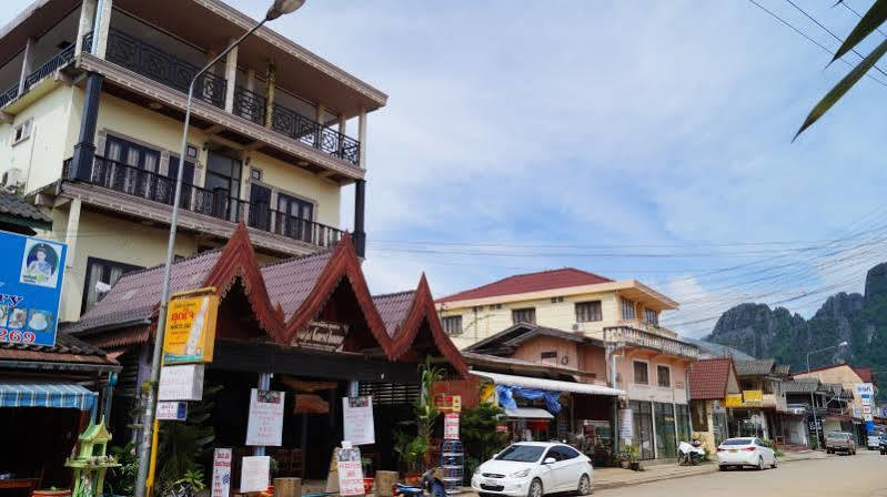 Soutjai Guesthouse & Restaurant Vang Vieng Exterior foto